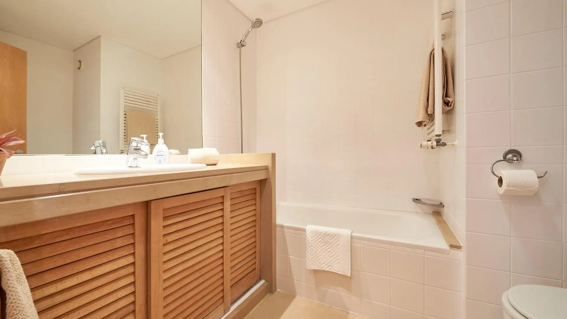 Tivoli Apartment In Avenida Da Liberdade Lisbon